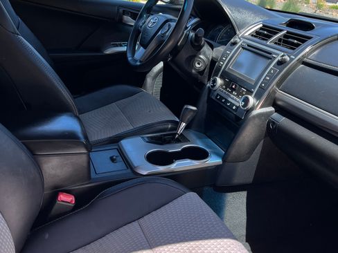 Used 2013 Toyota Camry SE FWD image 8