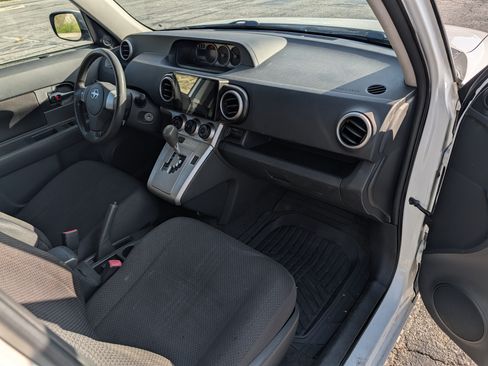 Used 2009 Scion xB image 11