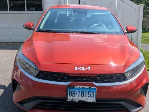 Used 2023 Kia Forte LXS w/ LXS Technology Package FWD image 1