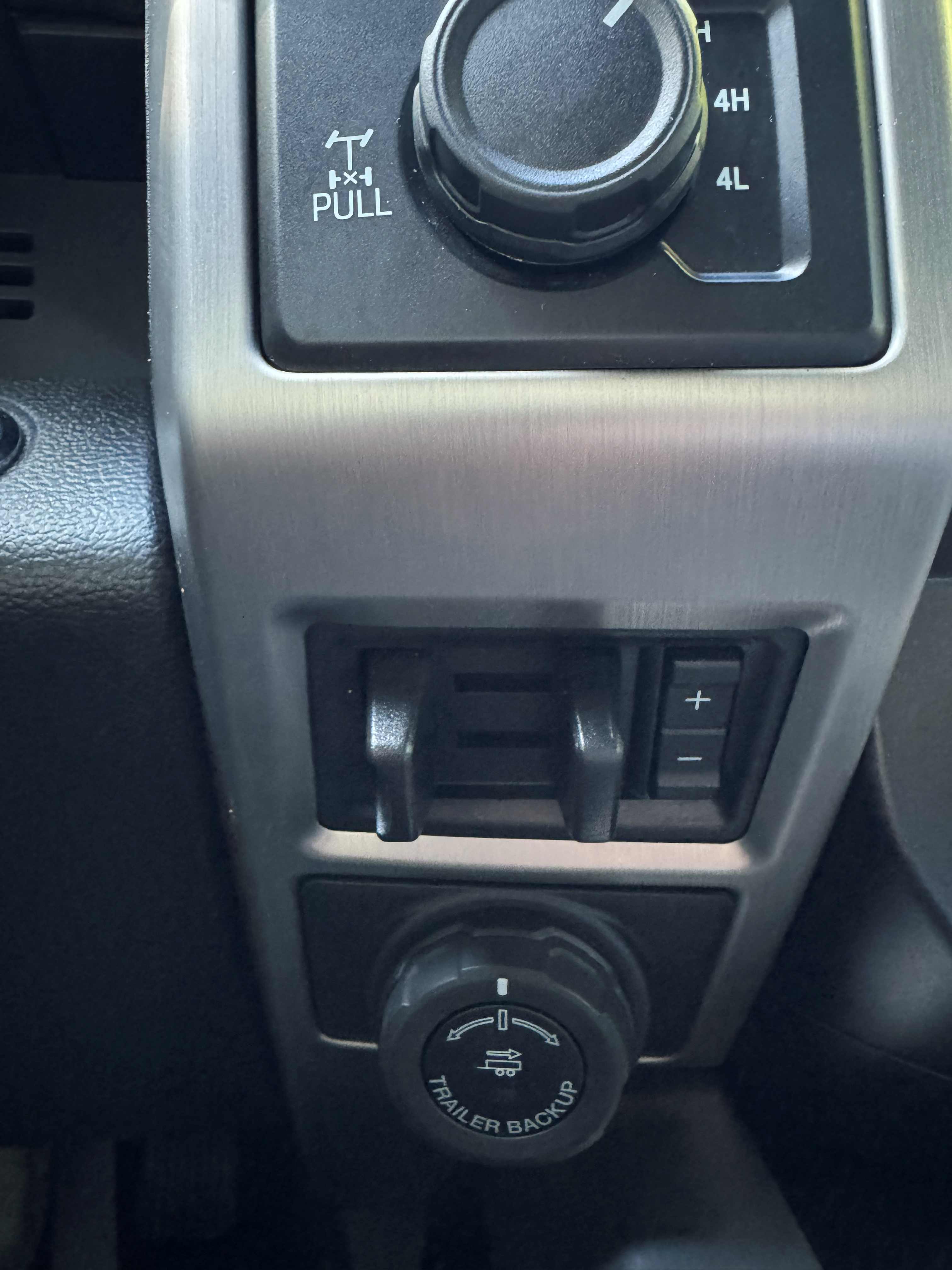 Used 2020 Ford F250 Platinum w/ FX4 Off-Road Package AWD/4WD image 21