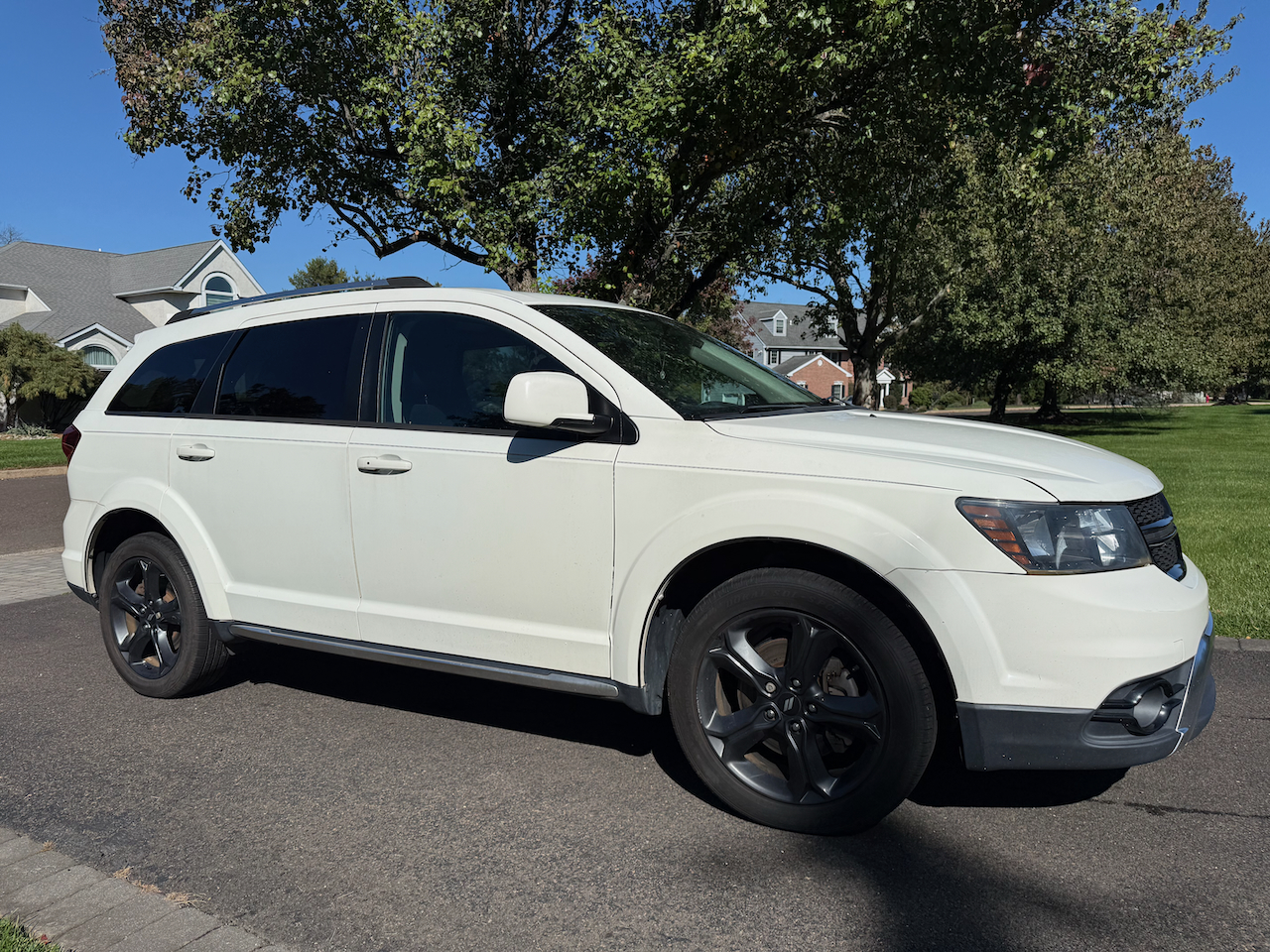 Used 2018 Dodge Journey Crossroad AWD/4WD image 1