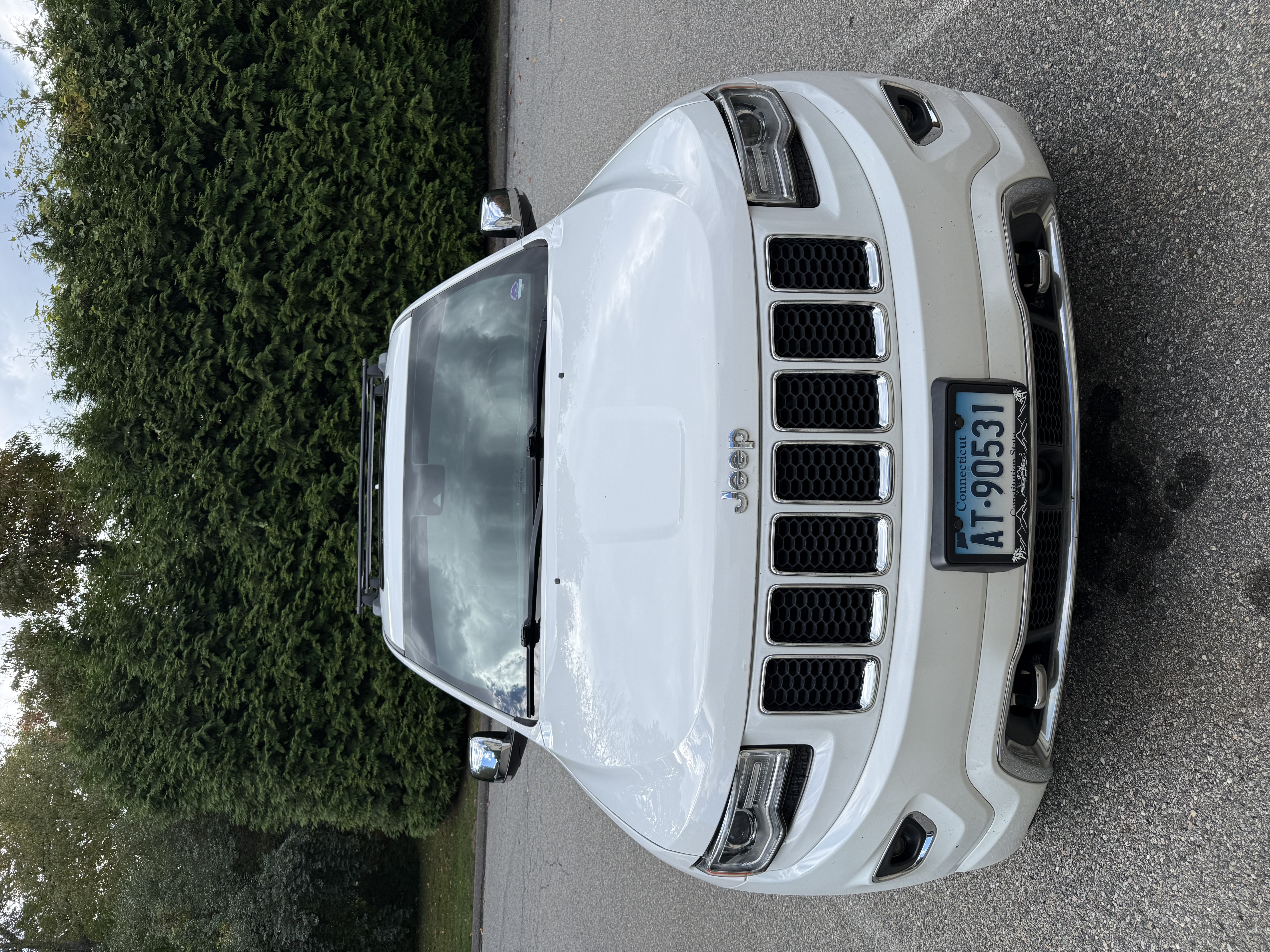 Used 2014 Jeep Grand Cherokee Overland w/ Advanced Technology Group AWD/4WD image 26