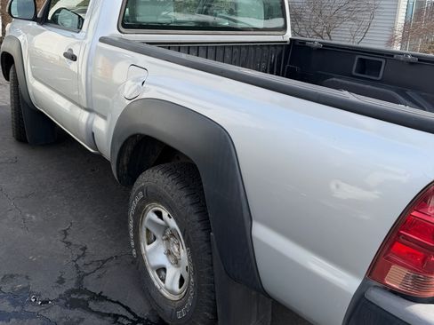 Used 2012 Toyota Tacoma 4x4 Regular Cab image 6