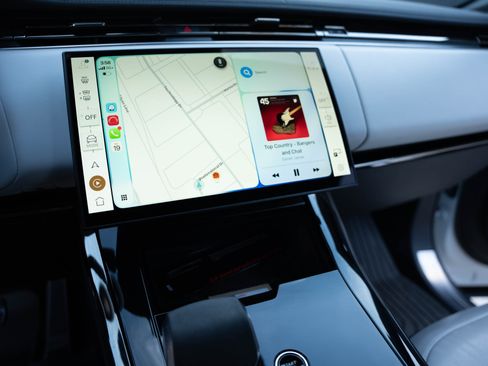 Used 2025 Land Rover Range Rover Sport Dynamic SE image 13