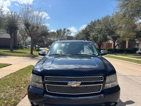 Used 2011 Chevrolet Tahoe LT w/ Texas Edition image 2