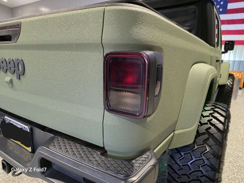 Used 2020 Jeep Gladiator Sport w/ Quick Order Package 24S image 10