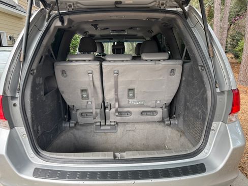 Used 2010 Honda Odyssey EX-L image 17