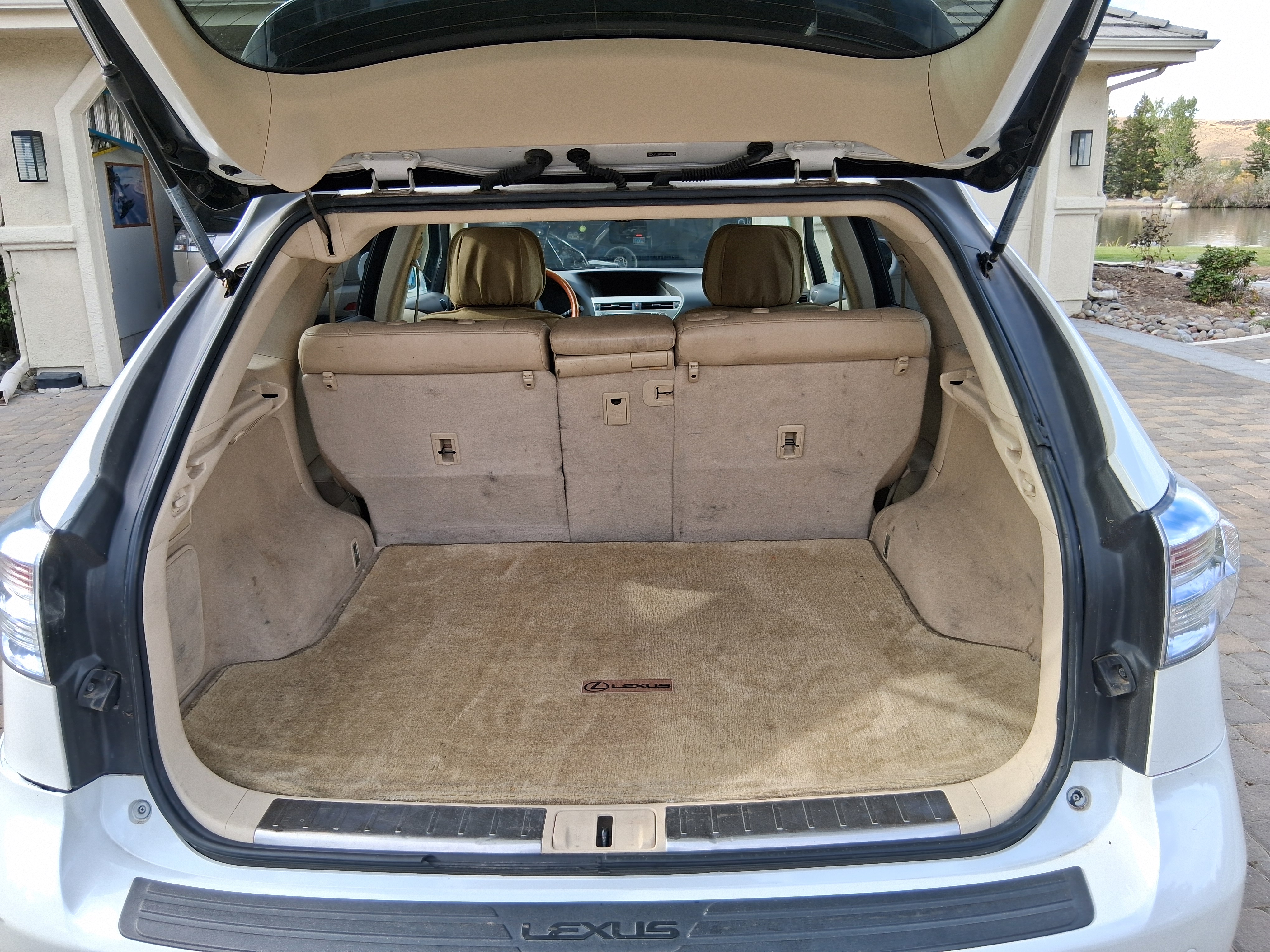 Used 2012 Lexus RX 450h FWD w/ Premium Pkg image 16