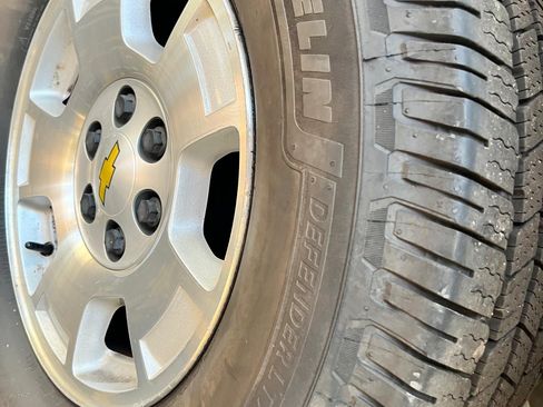 Used 2011 Chevrolet Tahoe LT image 28