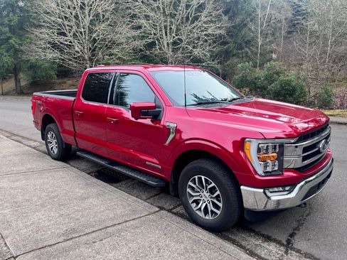 Used 2022 Ford F150 Lariat w/ Trailer Tow Package image 2