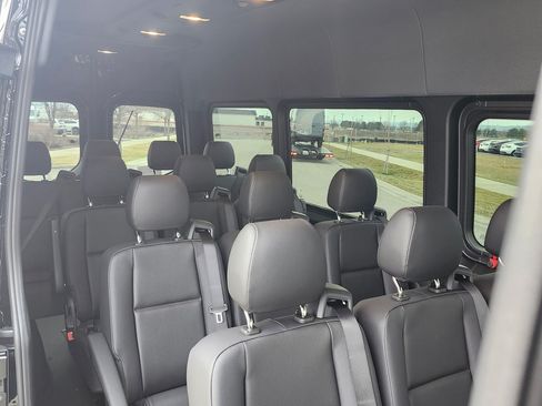 Used 2026 Mercedes-Benz Sprinter 2500 image 9