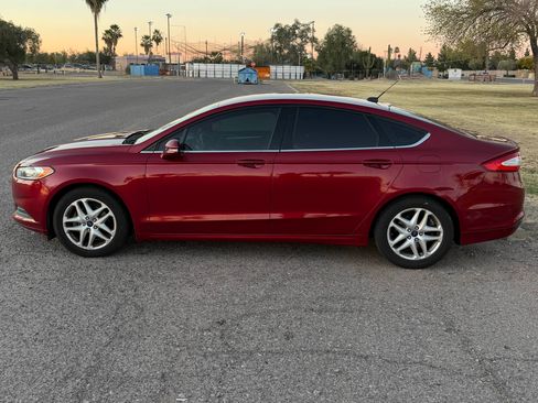 Used 2014 Ford Fusion SE image 10