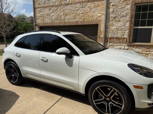 Used 2021 Porsche Macan S AWD/4WD image 2