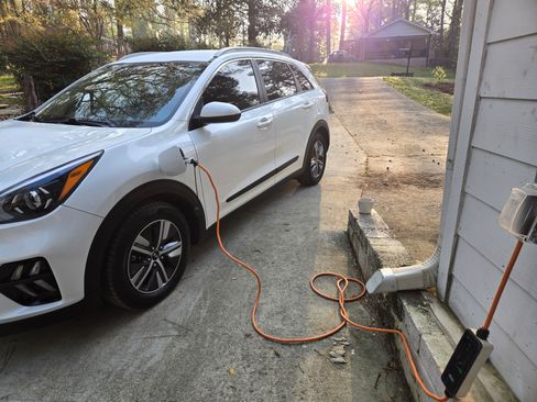 Used 2020 Kia Niro LXS image 13