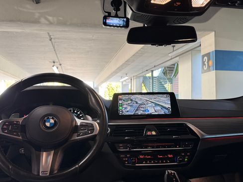 Used 2018 BMW 530e image 11