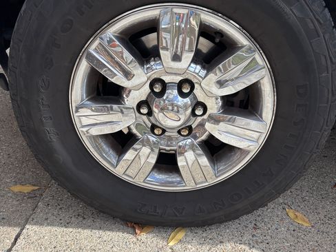 Used 2011 Ford F150 XLT w/ XLT Chrome Pkg image 10