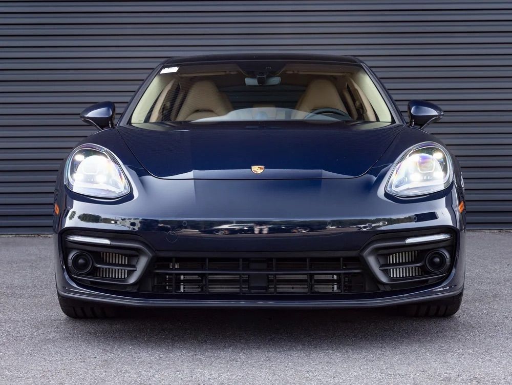 Used 2023 Porsche Panamera image 8