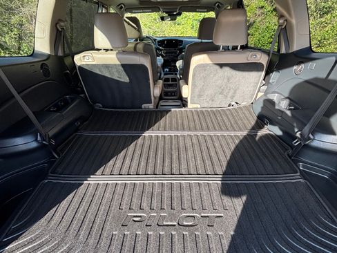 Used 2022 Honda Pilot Elite image 11