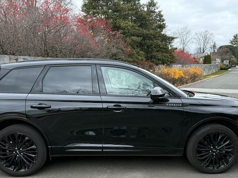 Used 2023 Lincoln Corsair Reserve w/ Equipment Group 201A image 2