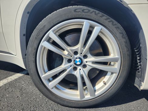 Used 2012 BMW X5 M image 12