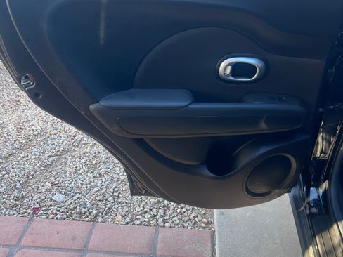Used 2015 Kia Soul image 19