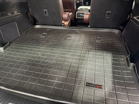 Used 2024 Ford Expedition Limited RWD image 15