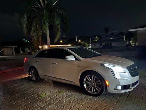 Used 2018 Cadillac XTS Luxury FWD image 32