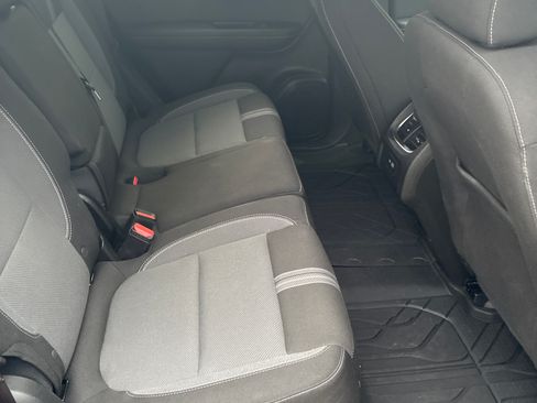 Used 2024 Chevrolet Blazer LT w/ Convenience Package image 10