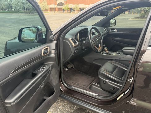 Used 2016 Jeep Grand Cherokee Limited AWD/4WD image 9