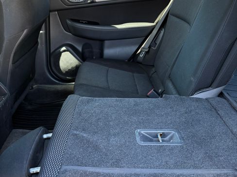 Used 2015 Subaru Outback 2.5i Premium image 11