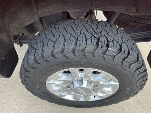 Used 2020 Chevrolet Silverado 2500 LTZ w/ LTZ Plus Package image 10