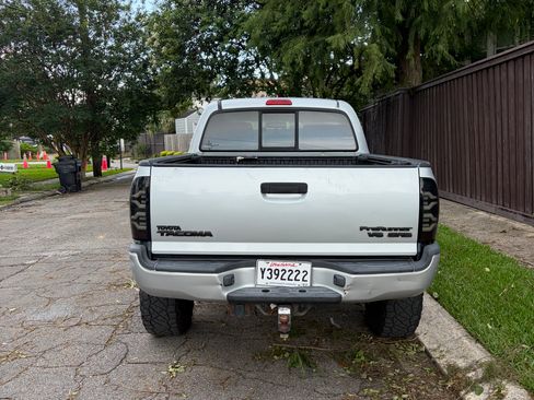 Used 2007 Toyota Tacoma PreRunner RWD image 4