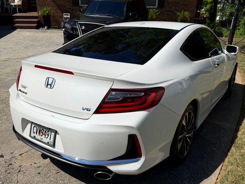 Used 2017 Honda Accord EX-L image 15