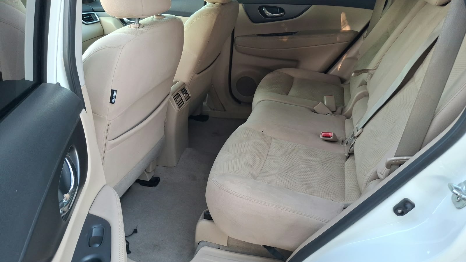 Used 2015 Nissan Rogue SV w/ SV Moonroof Package FWD image 11