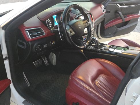 Used 2019 Maserati Ghibli image 11