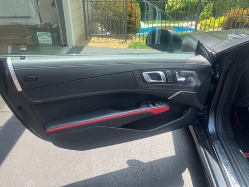 Used 2016 Mercedes-Benz SL 550 image 12