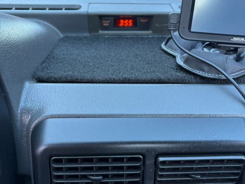 Used 1993 Ford Festiva L image 6