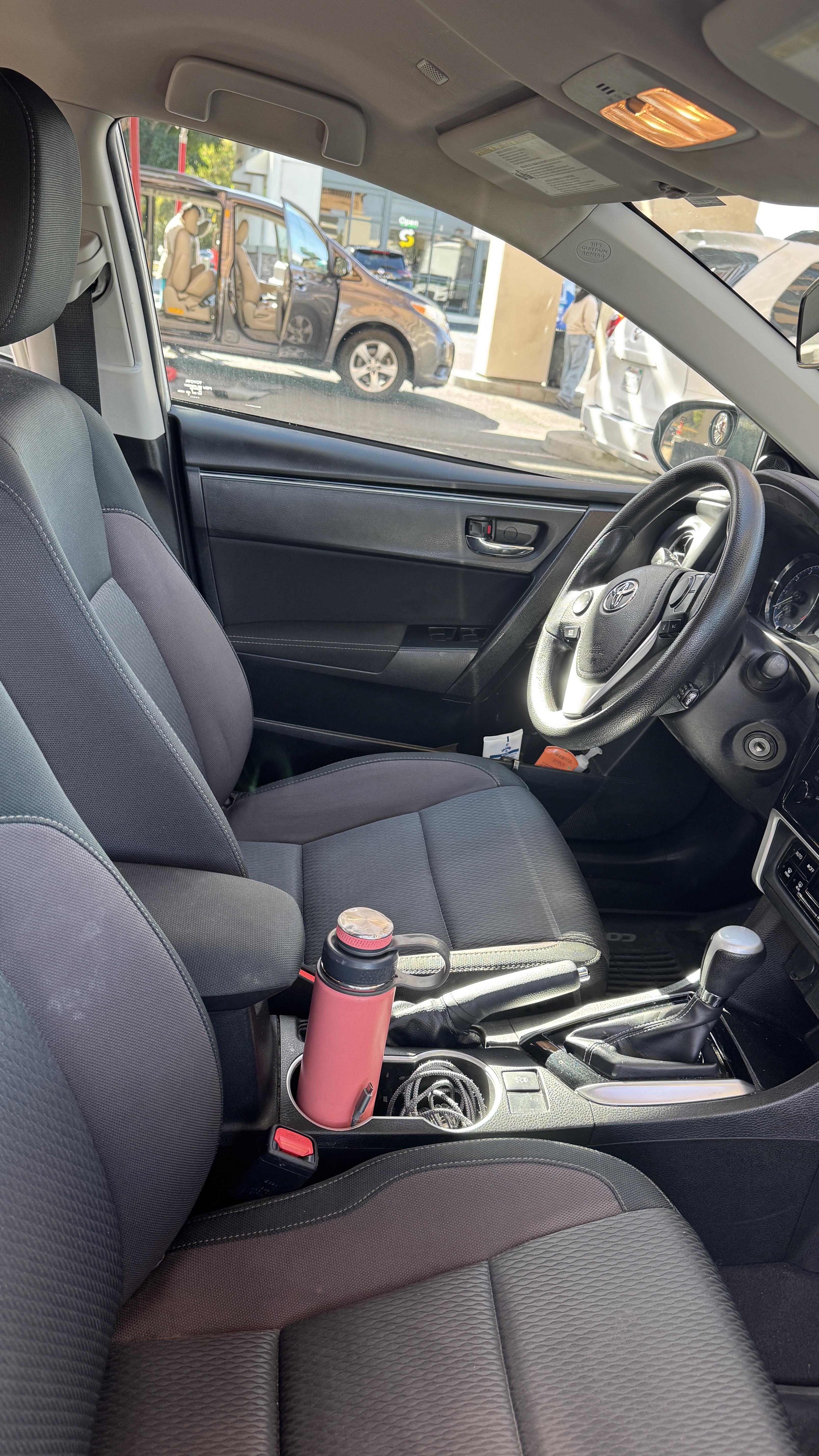 Used 2019 Toyota Corolla LE FWD image 10