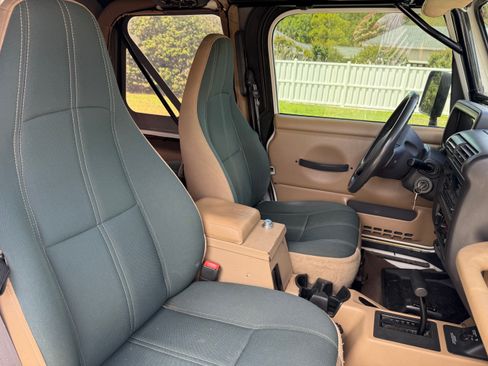 Used 2001 Jeep Wrangler Sahara image 14