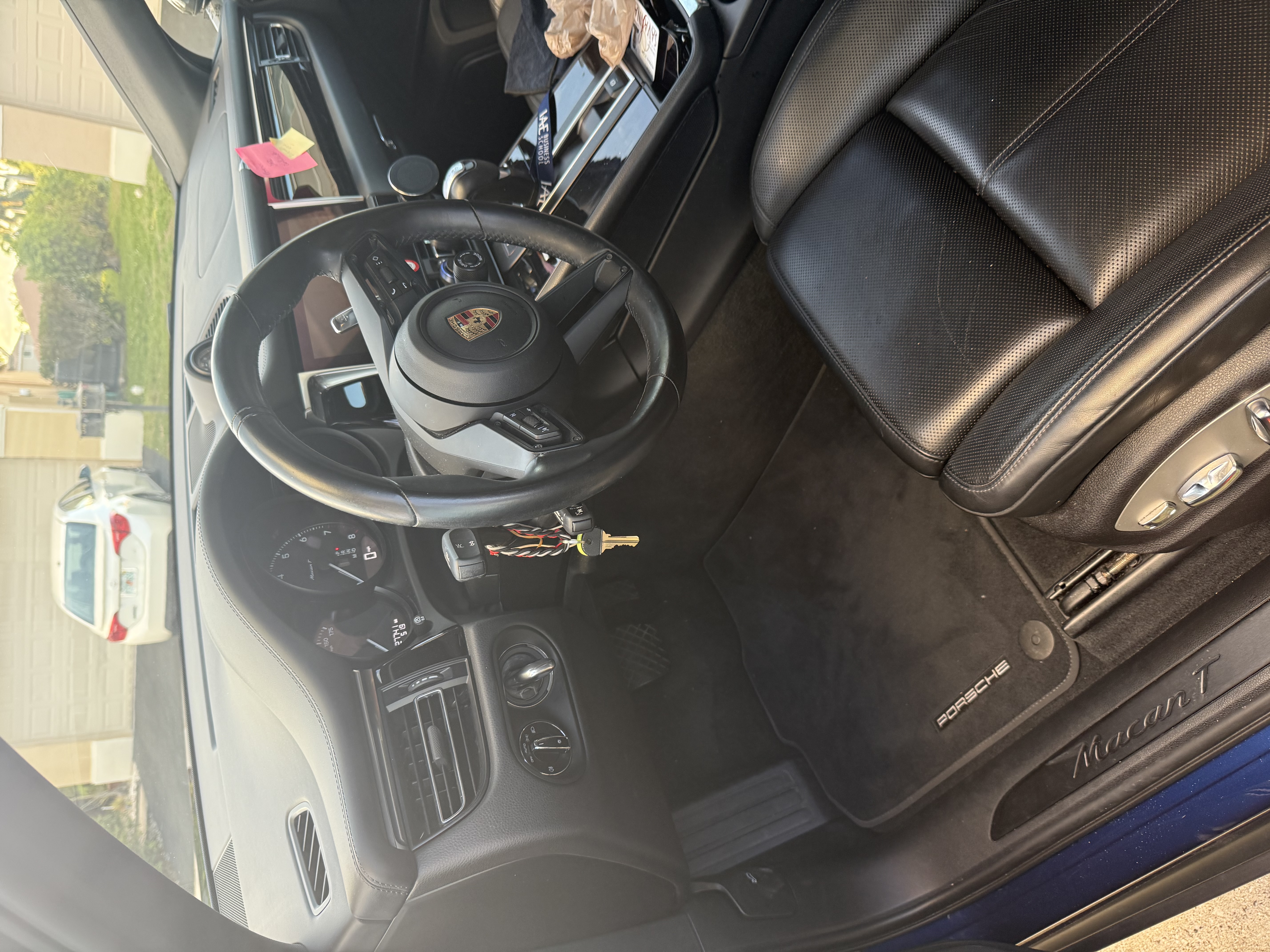 Used 2024 Porsche Macan Turbo AWD/4WD image 5
