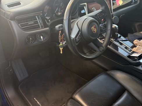 Used 2024 Porsche Macan Turbo AWD/4WD image 5