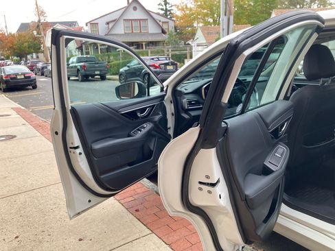 Used 2022 Subaru Legacy Limited image 12