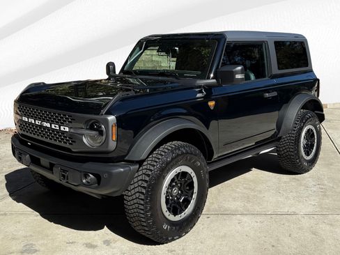 Used 2023 Ford Bronco Badlands image 1