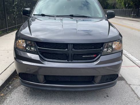 Used 2018 Dodge Journey SE w/ Blacktop Package image 12