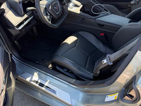 Used 2024 Chevrolet Corvette Stingray Convertible w/ 1LT image 9