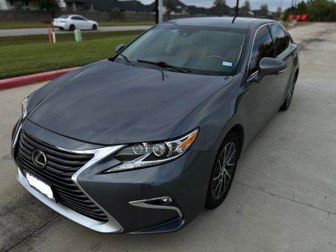 Used 2017 Lexus ES 350 350 Sedan 4D image 4