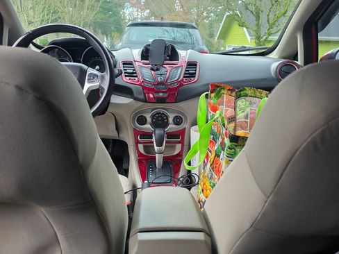 Used 2016 Ford Fiesta SE image 10