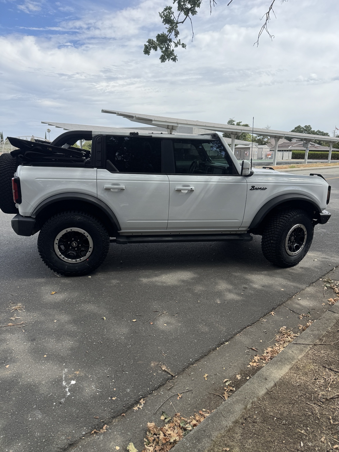 Used 2021 Ford Bronco Outer Banks w/ Sasquatch Package AWD/4WD image 4