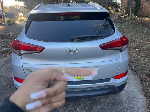 Used 2016 Hyundai Tucson SE w/ Option Group 02 image 9