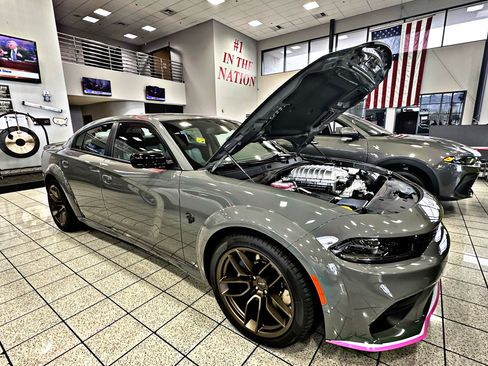 Used 2023 Dodge Charger SRT Hellcat RWD image 1